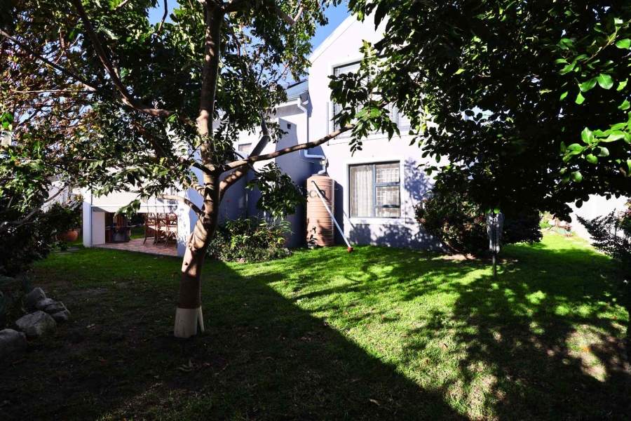 3 Bedroom Property for Sale in Sandbaai Western Cape